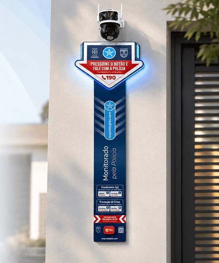 Totem Presença instalado em portão